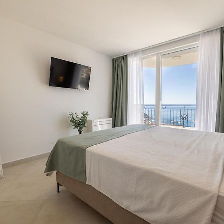 Villa Smaragd - Lapis - Luxury Apartment With Shared Pool Makarska Bagian luar foto