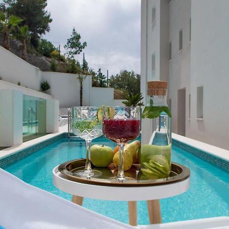 Villa Smaragd - Lapis - Luxury Apartment With Shared Pool Makarska Bagian luar foto