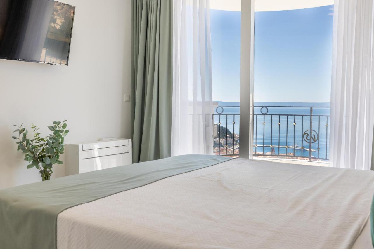 Villa Smaragd - Lapis - Luxury Apartment With Shared Pool Makarska Bagian luar foto