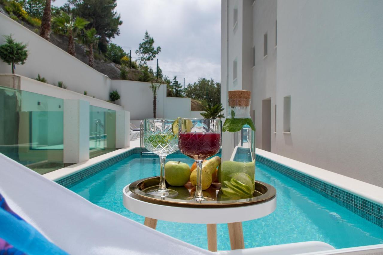Villa Smaragd - Lapis - Luxury Apartment With Shared Pool Makarska Bagian luar foto