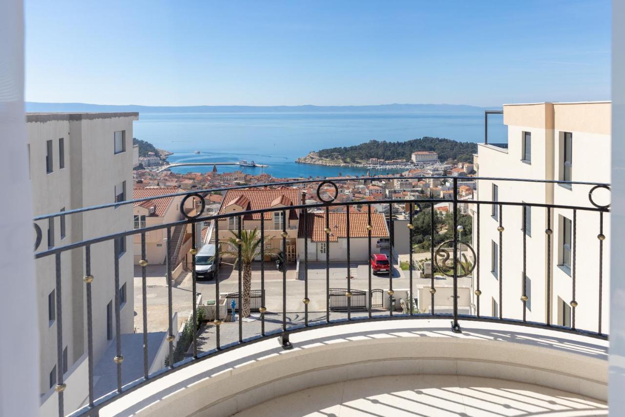 Villa Smaragd - Lapis - Luxury Apartment With Shared Pool Makarska Bagian luar foto