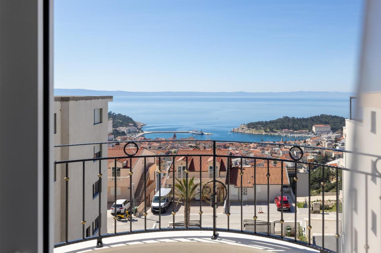 Villa Smaragd - Lapis - Luxury Apartment With Shared Pool Makarska Bagian luar foto