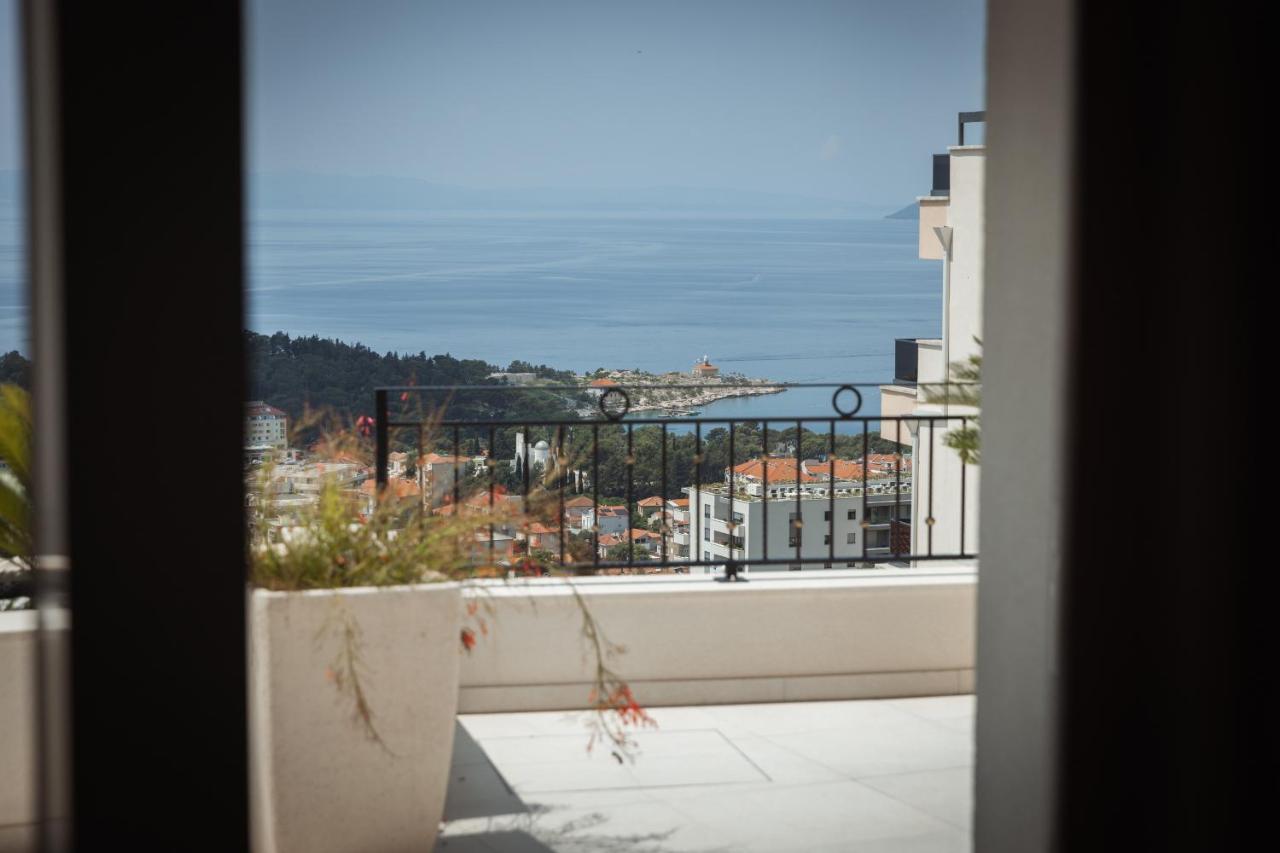 Villa Smaragd - Lapis - Luxury Apartment With Shared Pool Makarska Bagian luar foto